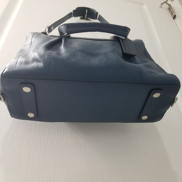 Coach Teal Shoulder Bag - Picture 5 of 7